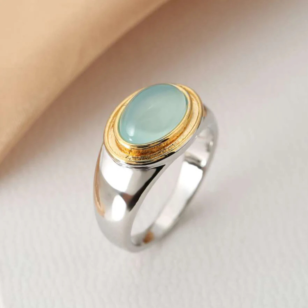 Gabi - Vintage Green Stone Ring